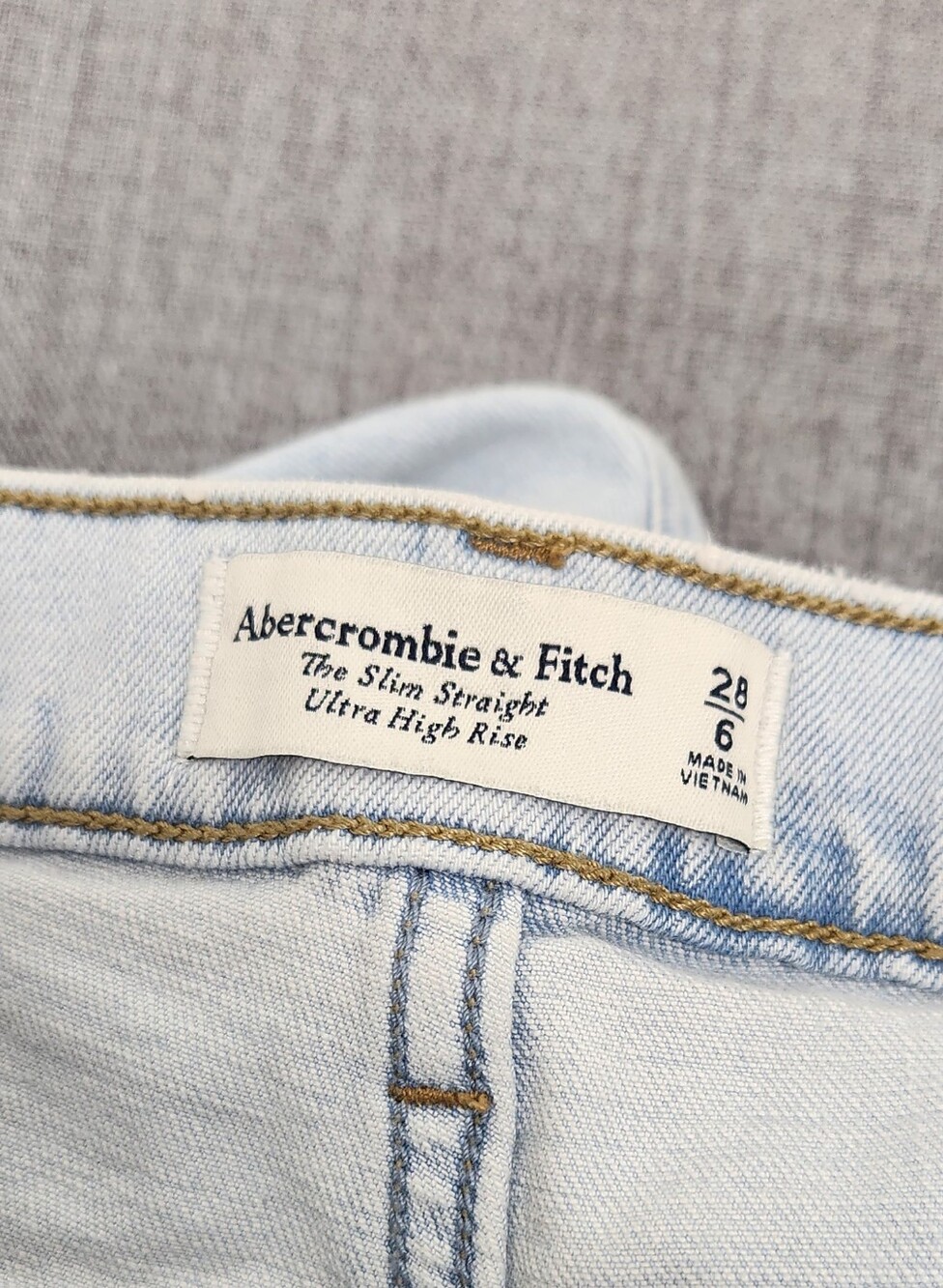Abercrombie & Fitch Slim Straight Semi Distressed  Style Vent Slide Split. 28 - Picture 11 of 12